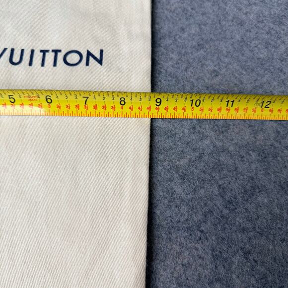 Authentic Louis Vuitton LV Logo Dust Bag Beige Drawstring Storage 15.5"x9" - Picture 4 of 5